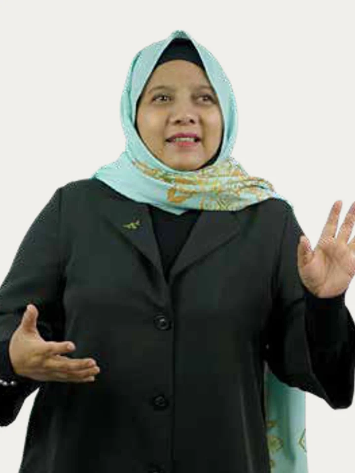 Portrait of Ninot Aziz, Senior Director of Communications and Media at BeeMorph